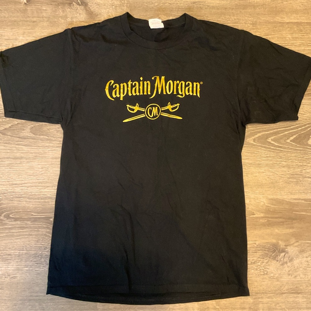Captain Morgan Tshirt Medium